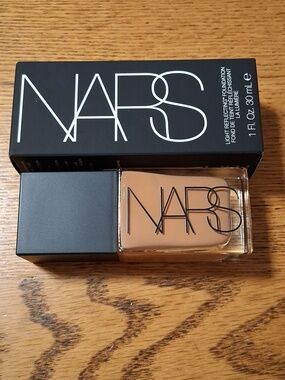 NARS Light Reflecting Foundation  Womens Makeup 1 Fl Oz MEDIUM DEEP 2.6 HUAHINE
